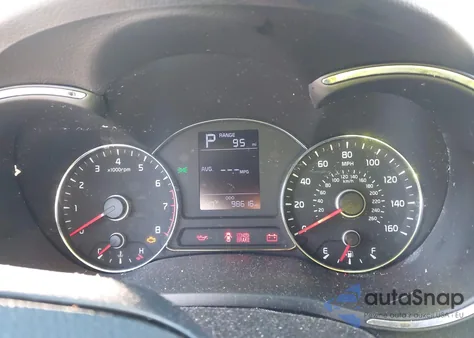 2018 Kia Forte Lx z USA, uszkodzony, nr VIN 3KPFK4A70JE239094